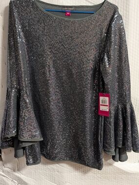 Vince Camuto Silver Sequin Bell-Sleeve Top